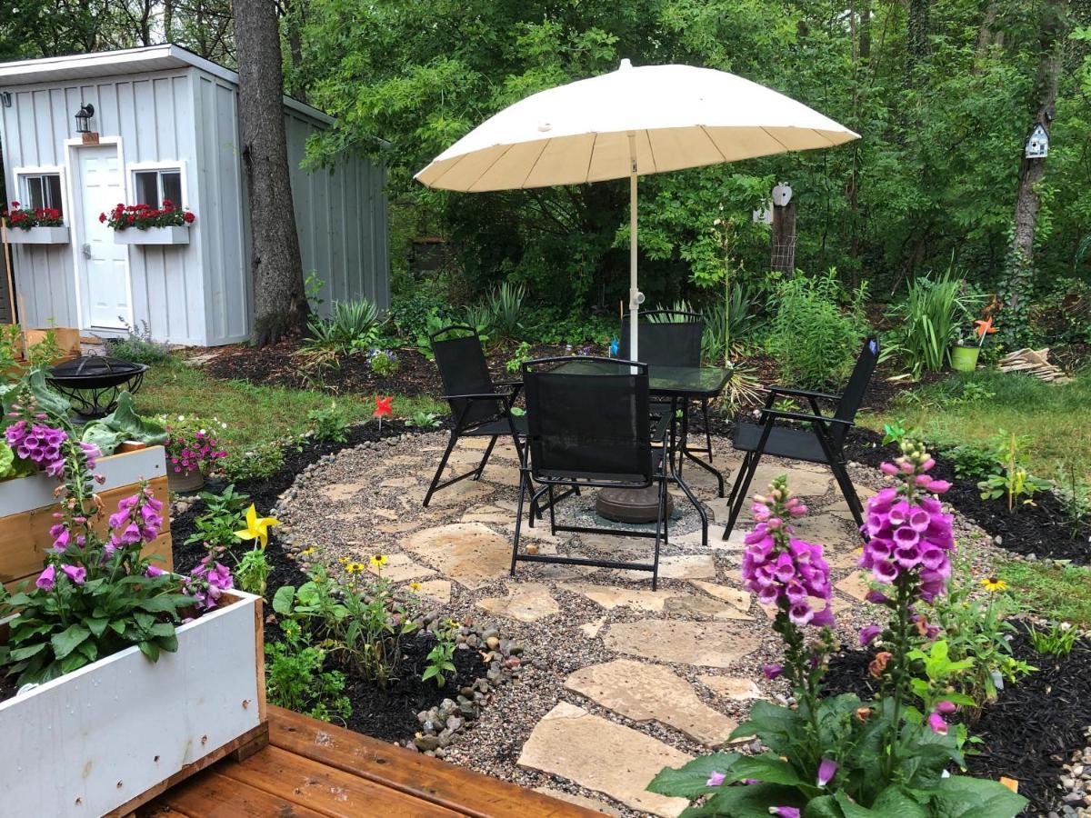 Cozy Cottage Retreat Lambton Shores Екстер'єр фото