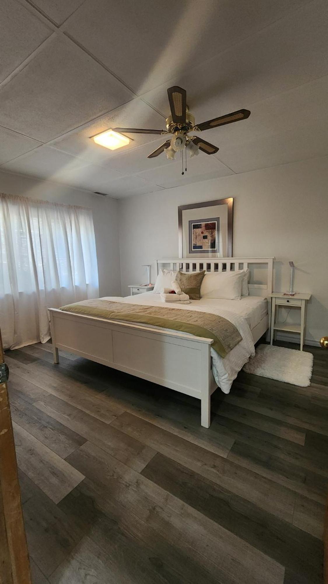 Cozy Cottage Retreat Lambton Shores Екстер'єр фото
